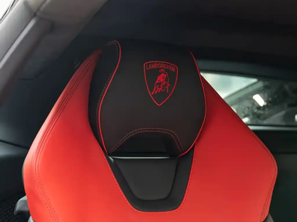 Lamborghini Huracan 2023 из CN, фото 3