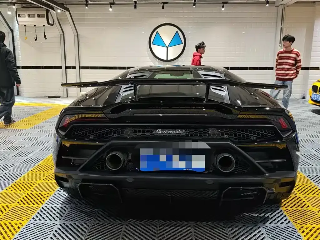 Lamborghini Huracan 2023 из CN, фото 8