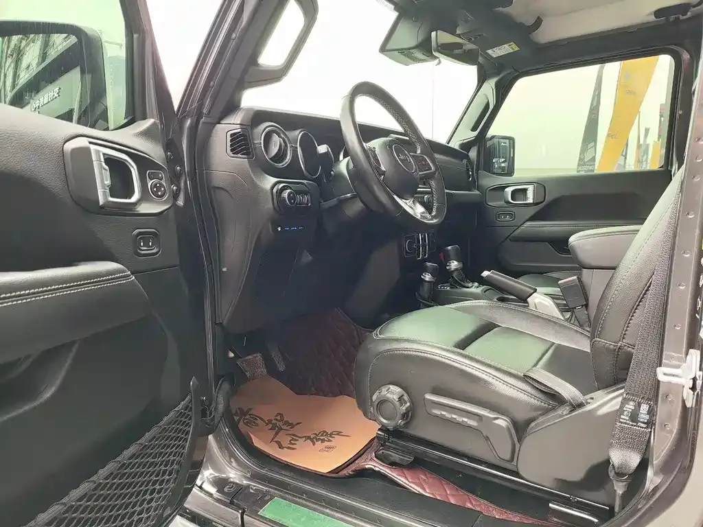 Jeep Wrangler PHEV 2023 из CN, фото 5