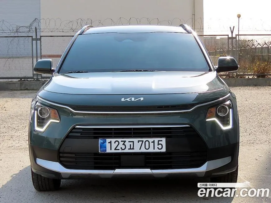 Kia Niro — фото 1