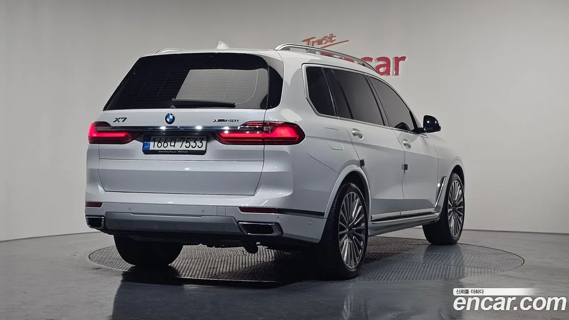 BMW X7 — фото 2
