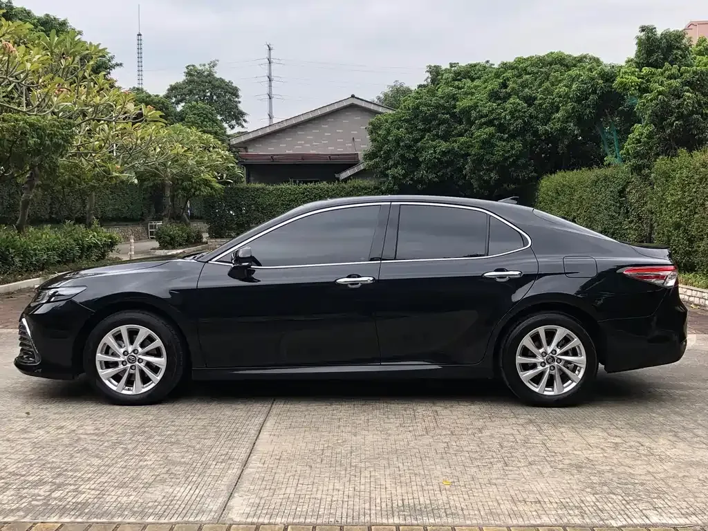 Toyota Camry 2023 из CN, фото 4