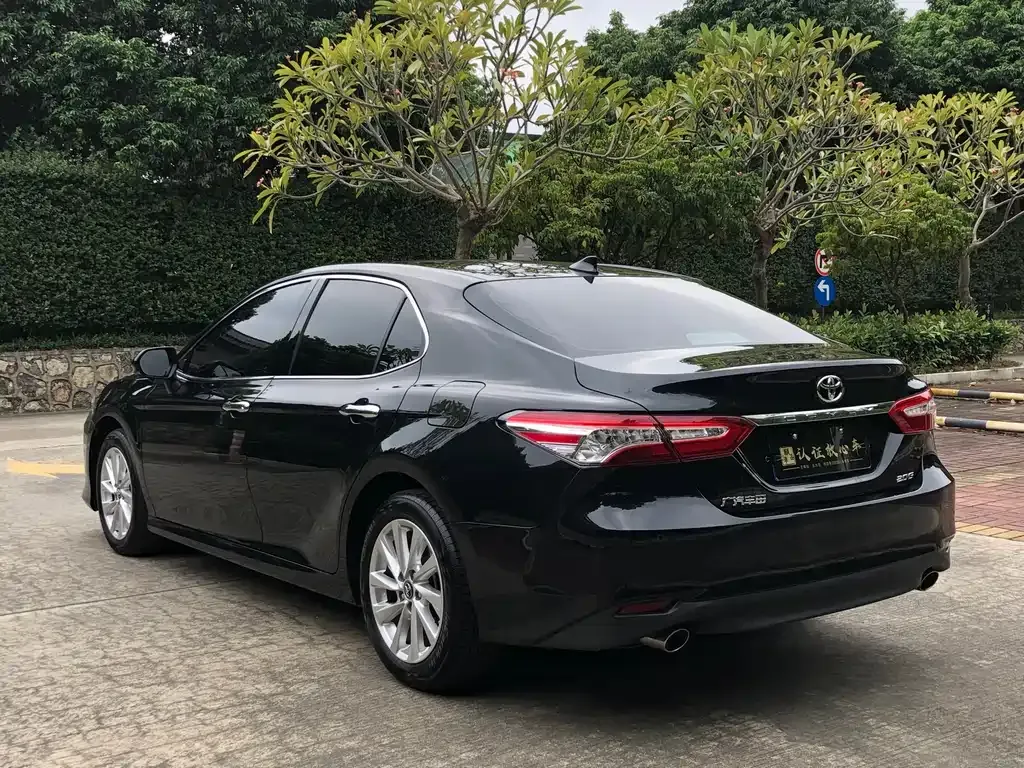 Toyota Camry 2023 из CN, фото 7