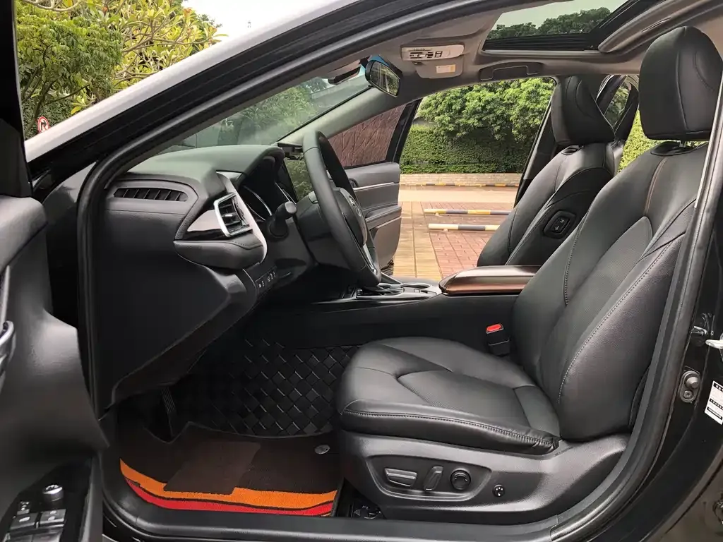 Toyota Camry 2023 из CN, фото 9