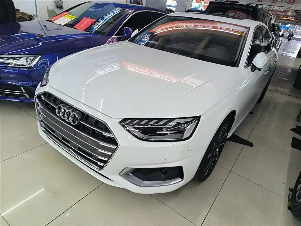 Audi A4L 2022 из CN, фото 1