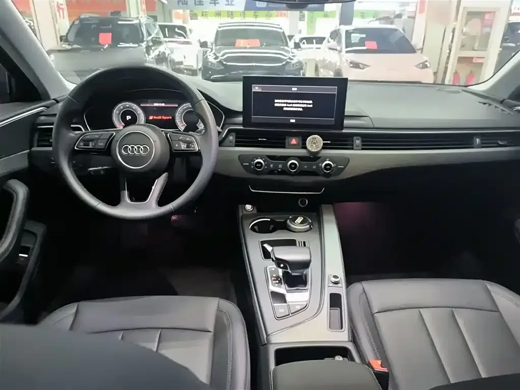 Audi A4L 2022 из CN, фото 10