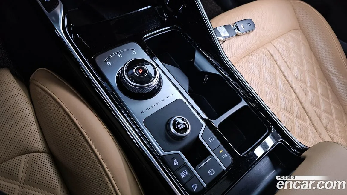 Kia Sorento — фото 9
