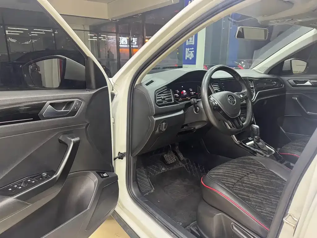Volkswagen T-Roc 2021 из CN, фото 7