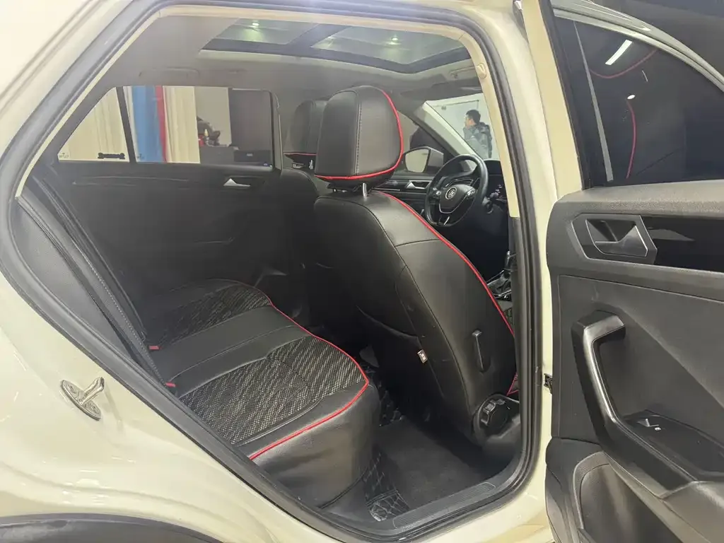 Volkswagen T-Roc 2021 из CN, фото 9