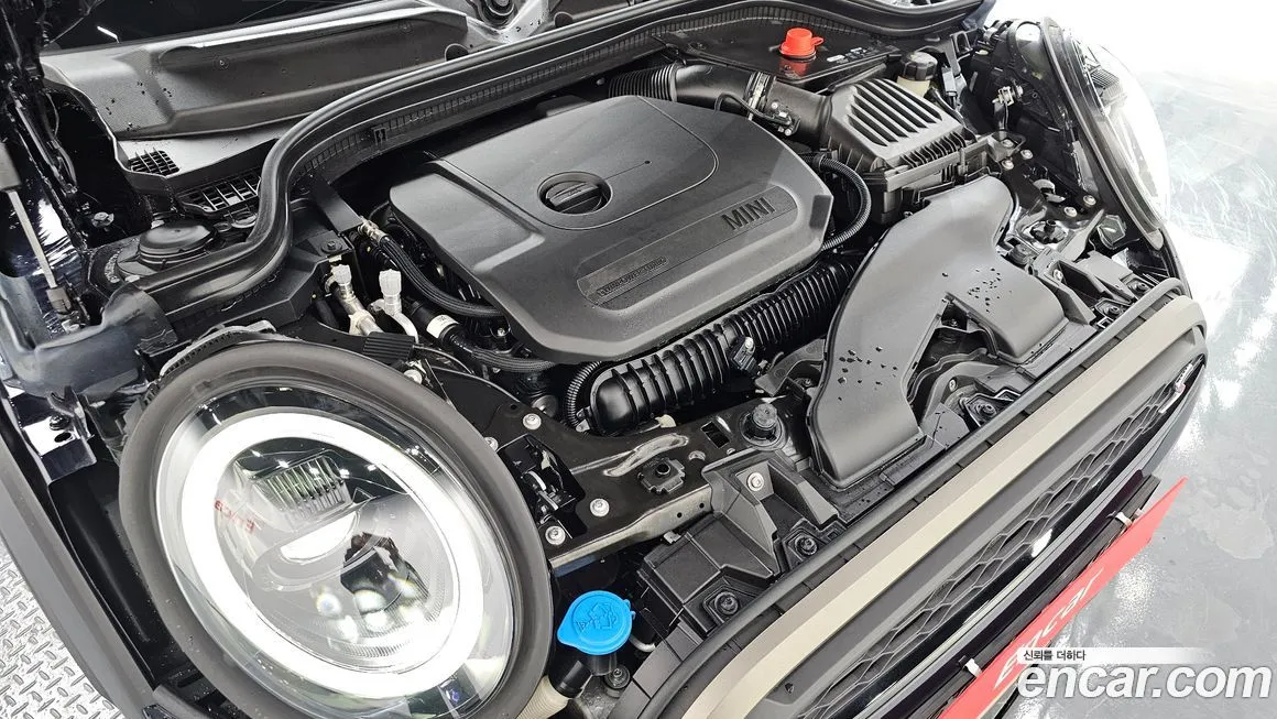 Mini Cooper Convertible 2024 из KR, фото 6
