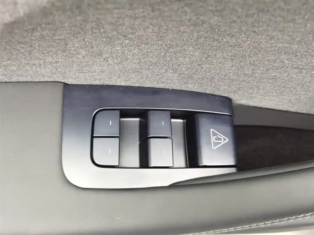 Tesla Model 3 2025 из CN, фото 9