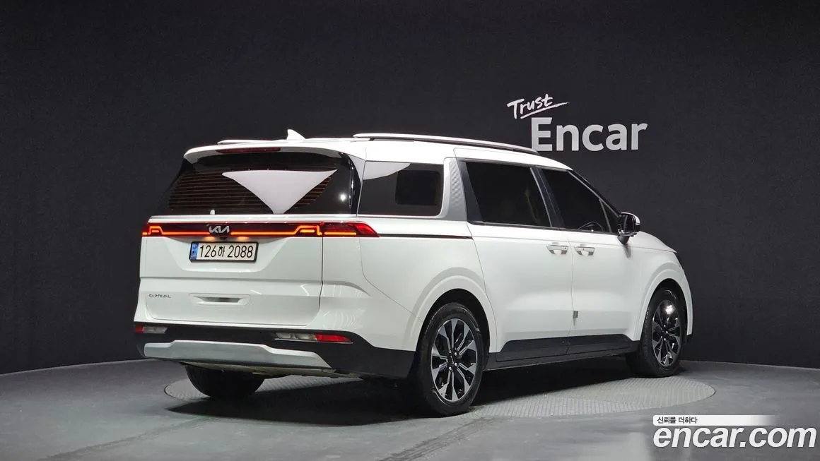 Kia Carnival — фото 2