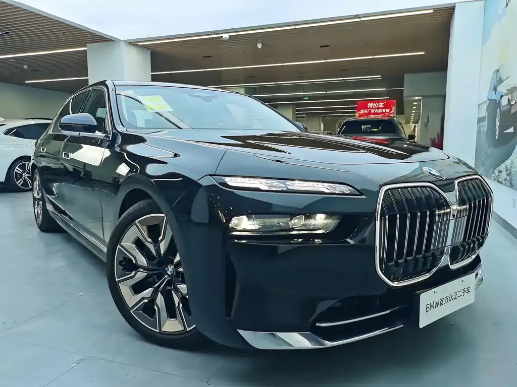 BMW 7 Series 2025 из CN, фото 7
