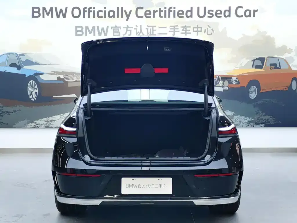 BMW 7 Series 2025 из CN, фото 8