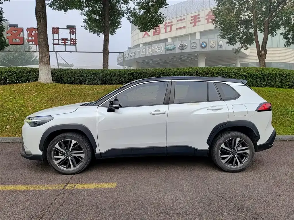 Toyota Frontlander 2022 из CN, фото 3