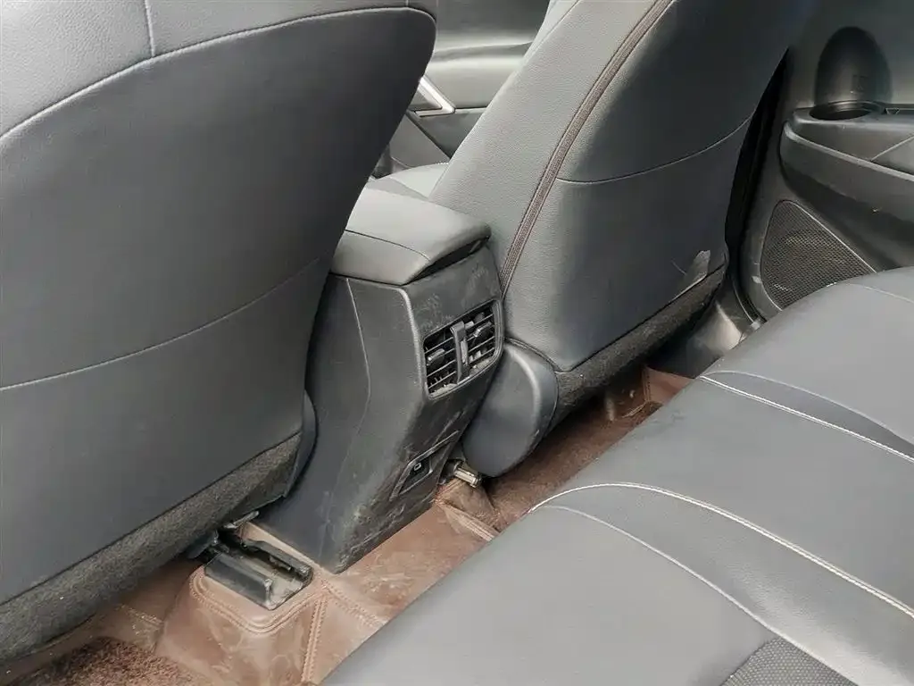 Toyota Frontlander 2022 из CN, фото 9