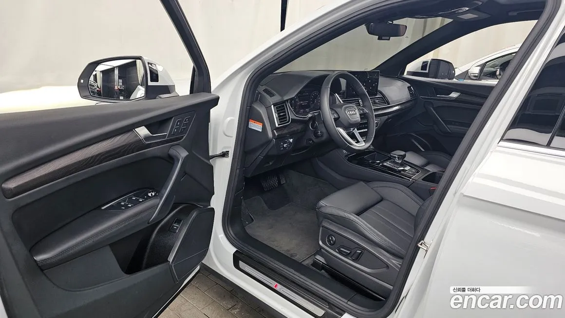 Audi Q5 2023 из KR, фото 10