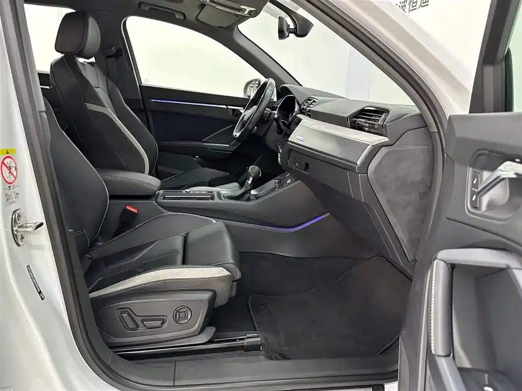 Audi Q3 2024 из CN, фото 10