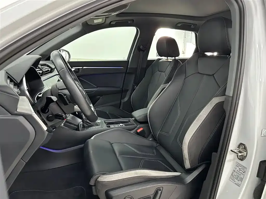 Audi Q3 2024 из CN, фото 7