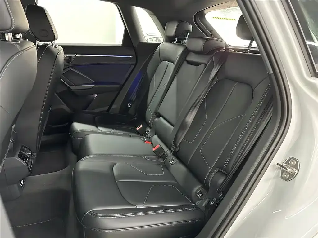 Audi Q3 2024 из CN, фото 9