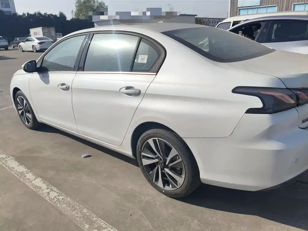 Peugeot 408 2025 из CN, фото 5