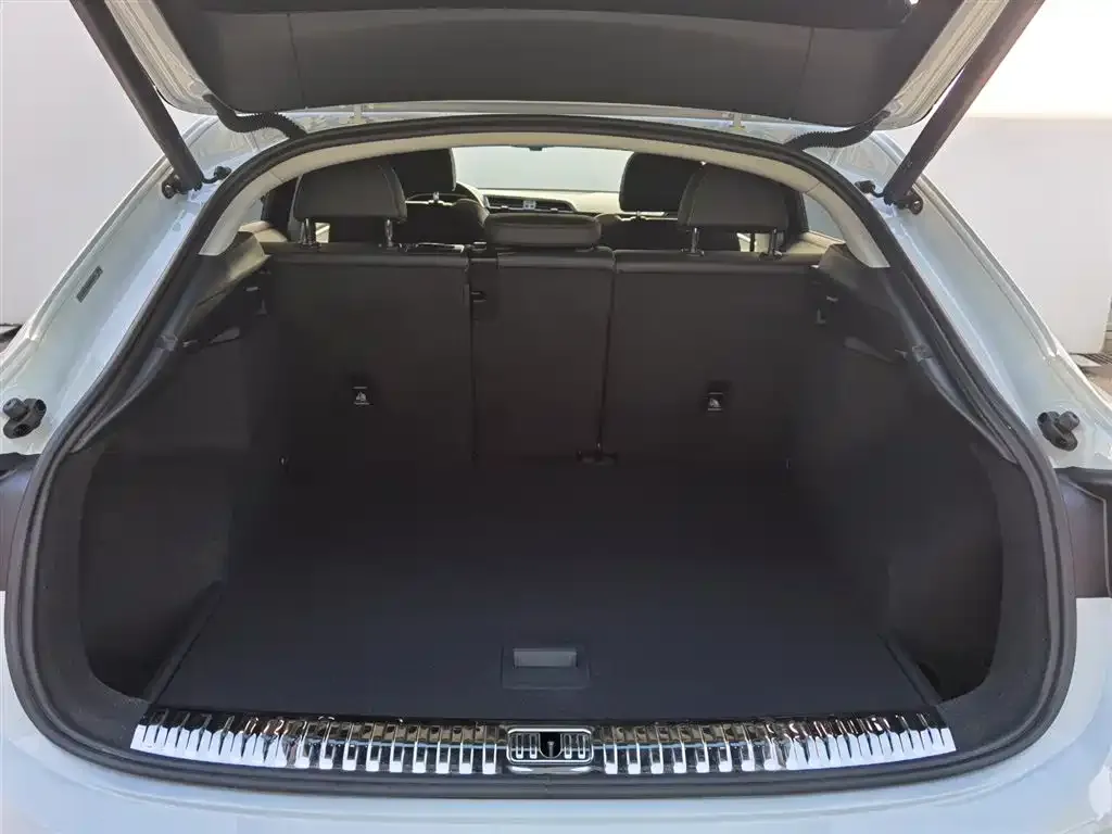 Audi Q3 Sportback — фото 6