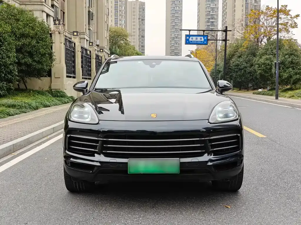 Porsche Cayenne Hybrid 2022 из CN, фото 2