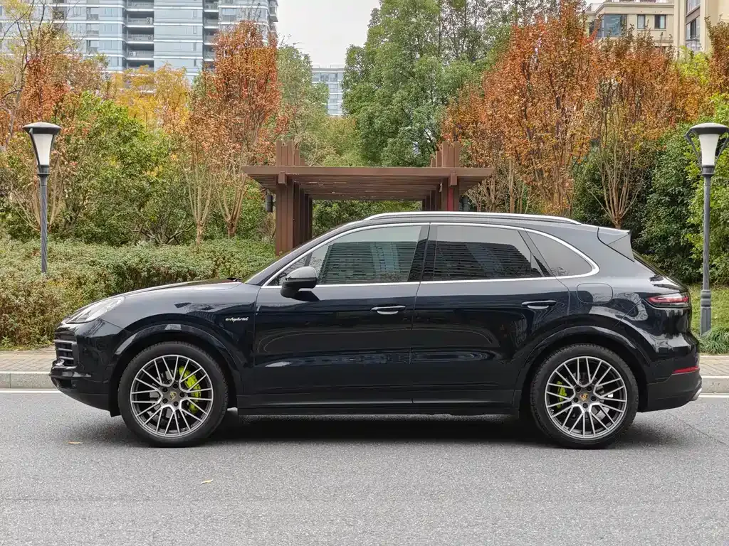 Porsche Cayenne Hybrid 2022 из CN, фото 3