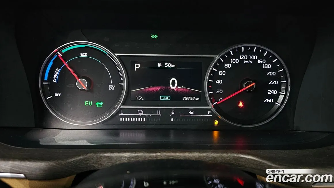 Kia Sorento — фото 8