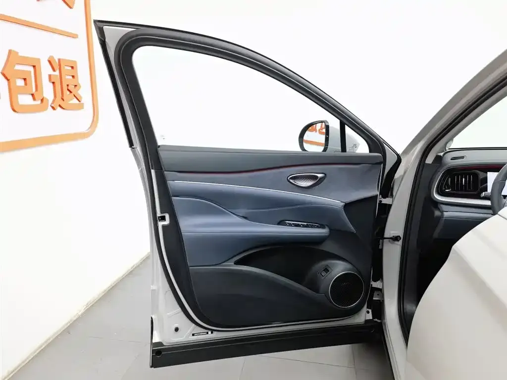 BYD Hiace 07 DM-i — фото 8