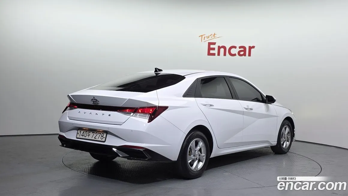Hyundai AVANTE — фото 2
