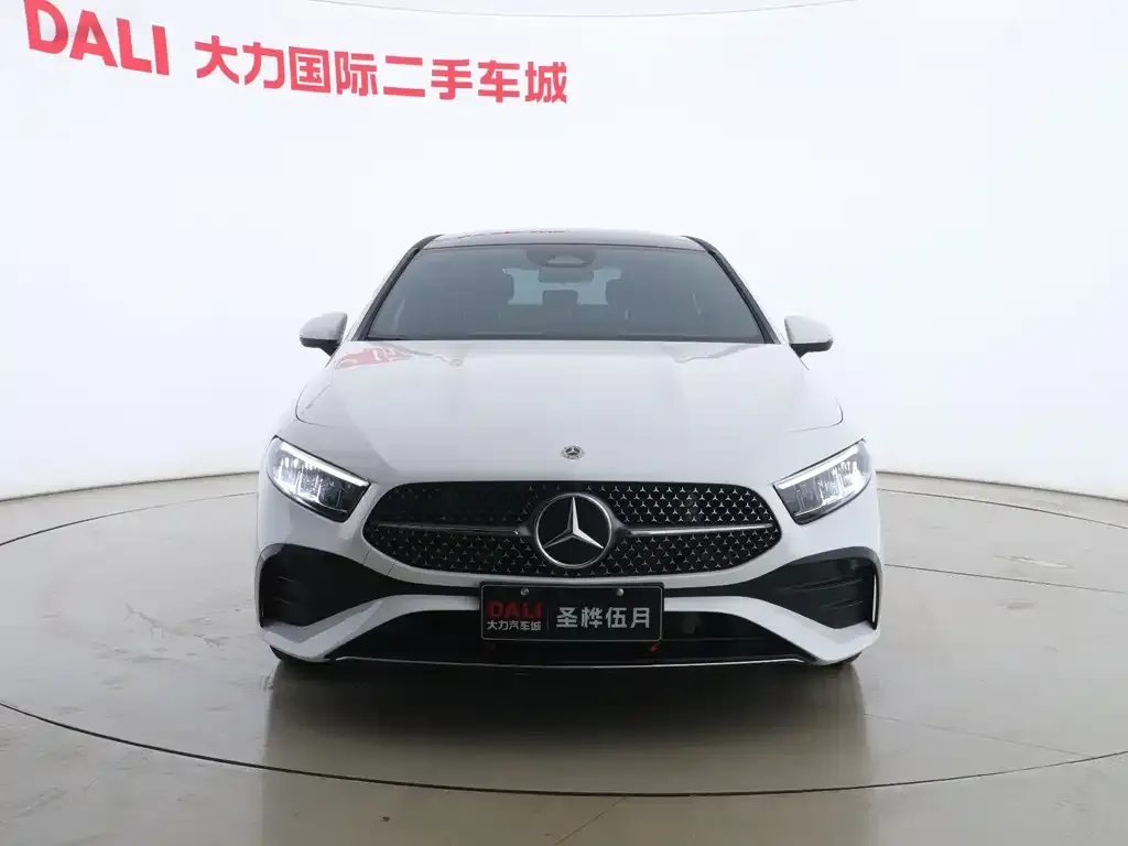 Mercedes-Benz A-Class 2024 из CN, фото 2