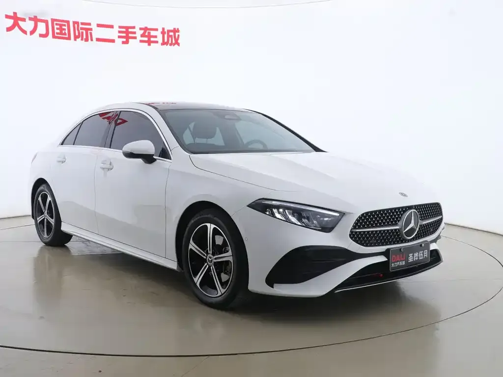 Mercedes-Benz A-Class 2024 из CN, фото 3