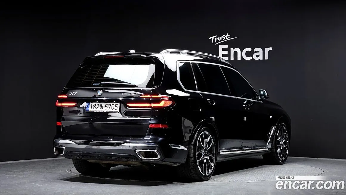 BMW X7 — фото 2