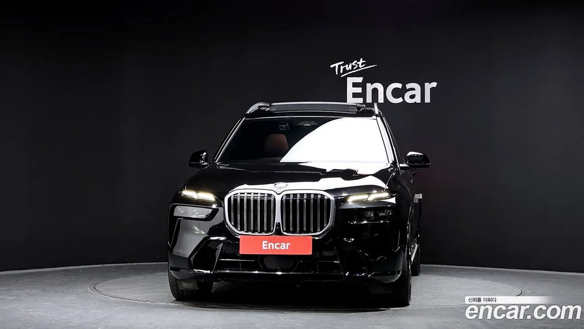 BMW X7 — фото 3