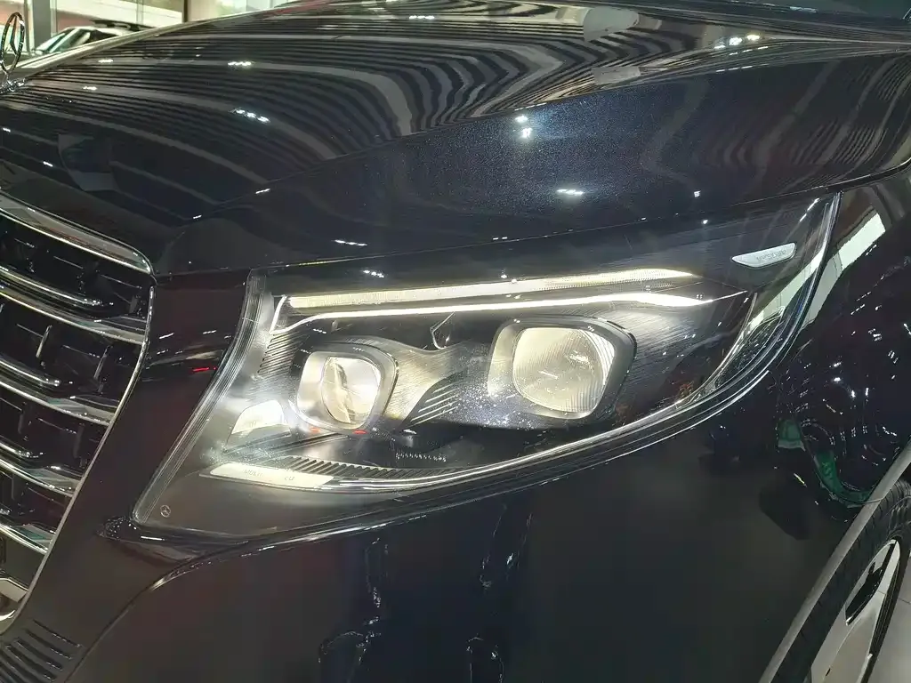 Mercedes-Benz V-Class 2025 из CN, фото 4