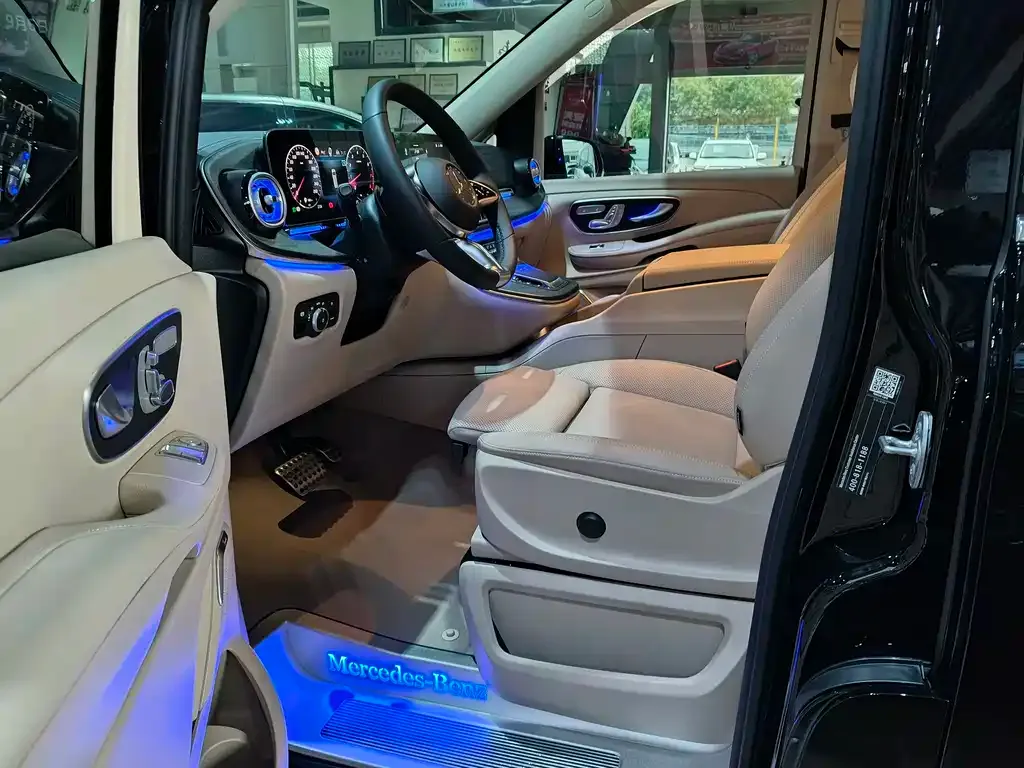 Mercedes-Benz V-Class 2025 из CN, фото 9
