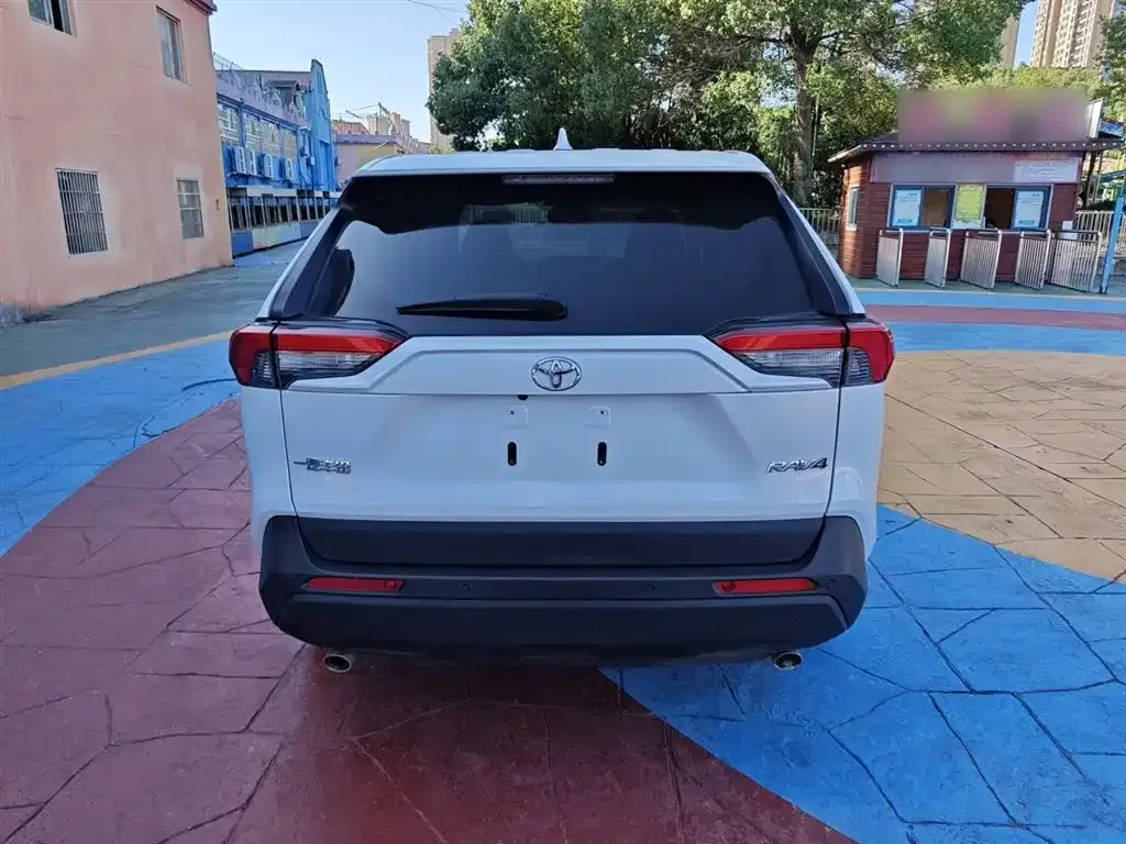 Toyota RAV4 2024 из CN, фото 6