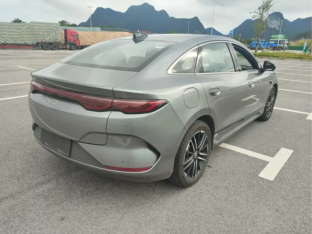BYD Qin L — фото 7
