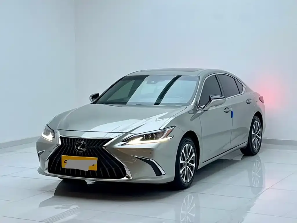 Lexus ES 2022 из CN, фото 1