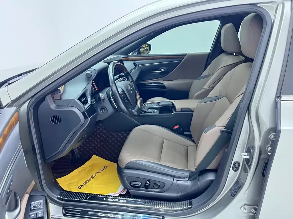 Lexus ES 2022 из CN, фото 2