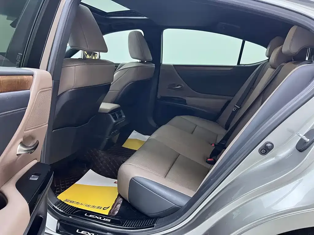 Lexus ES 2022 из CN, фото 3