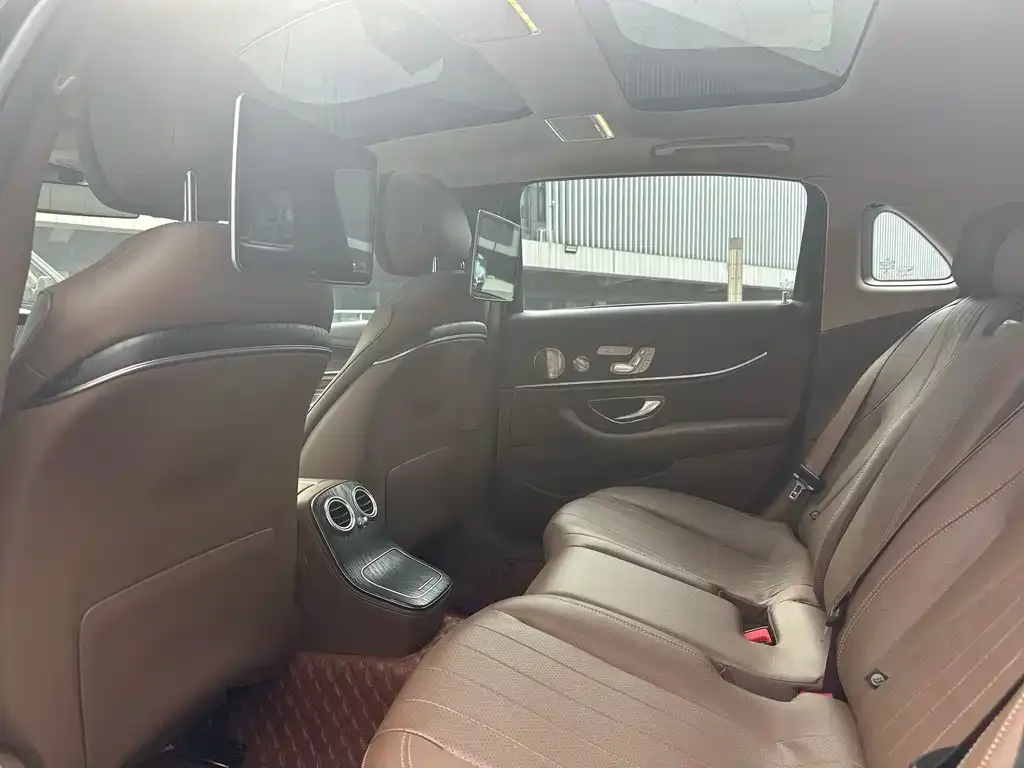 Mercedes-Benz E-Class 2022 из CN, фото 5