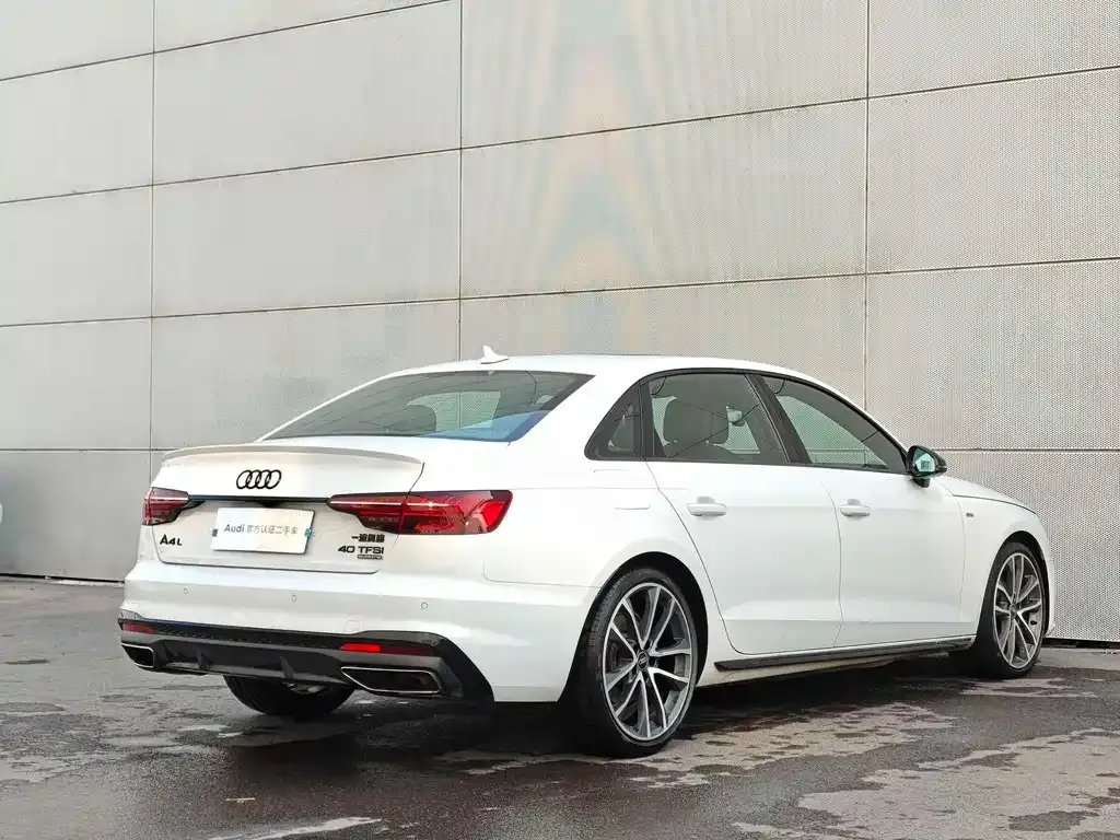 Audi A4L 2023 из CN, фото 5