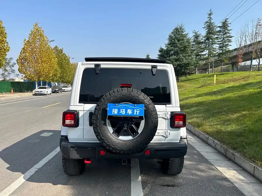 Jeep Wrangler 2023 из CN, фото 4