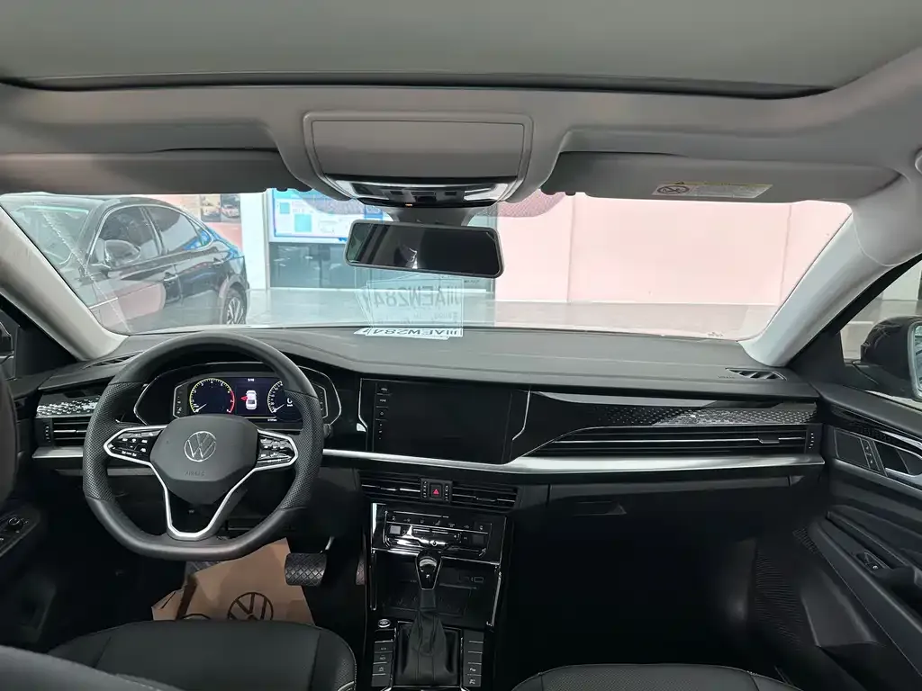 Volkswagen Passat 2024 из CN, фото 6