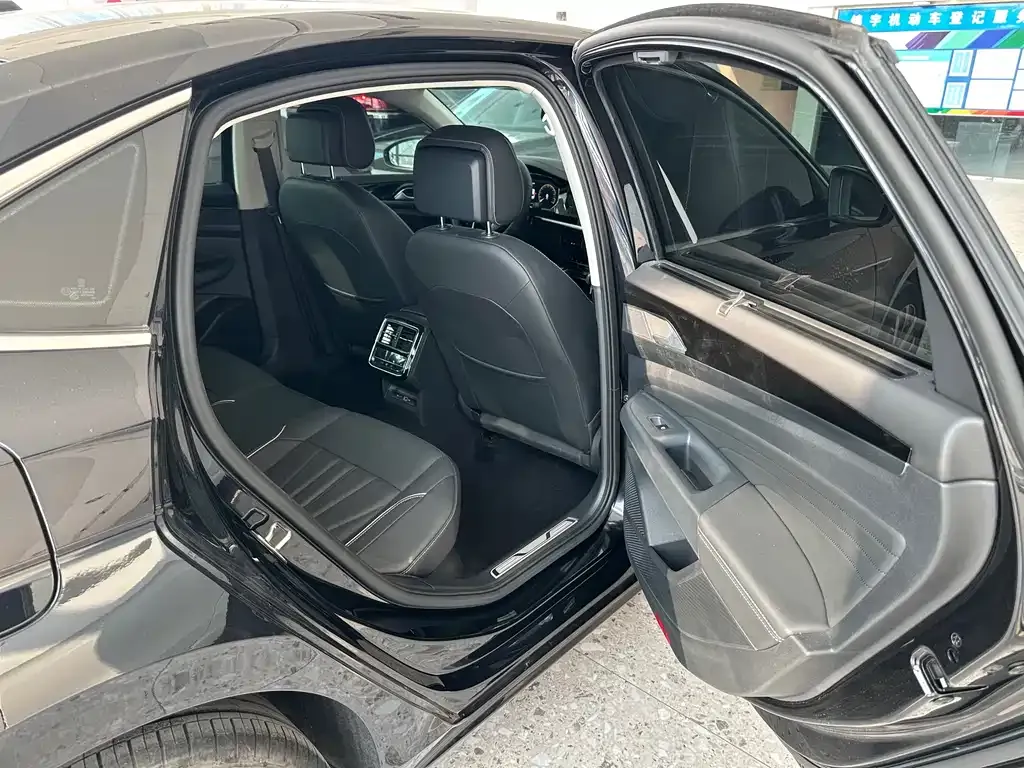 Volkswagen Passat 2024 из CN, фото 9