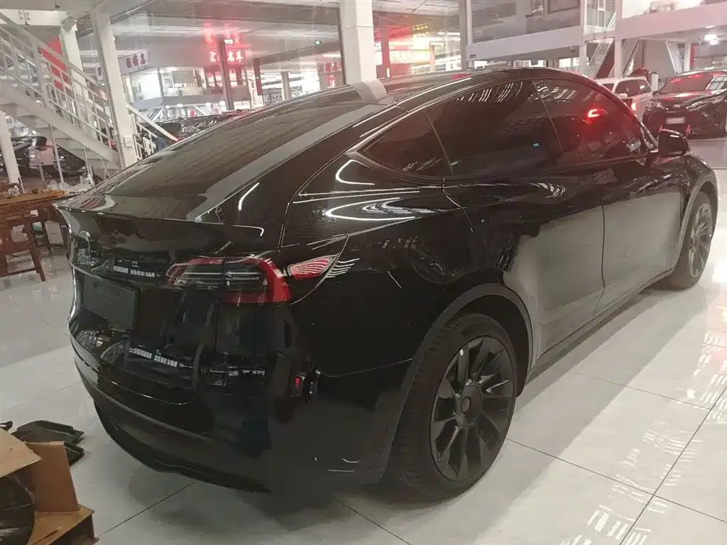 Tesla Model Y 2023 из CN, фото 7