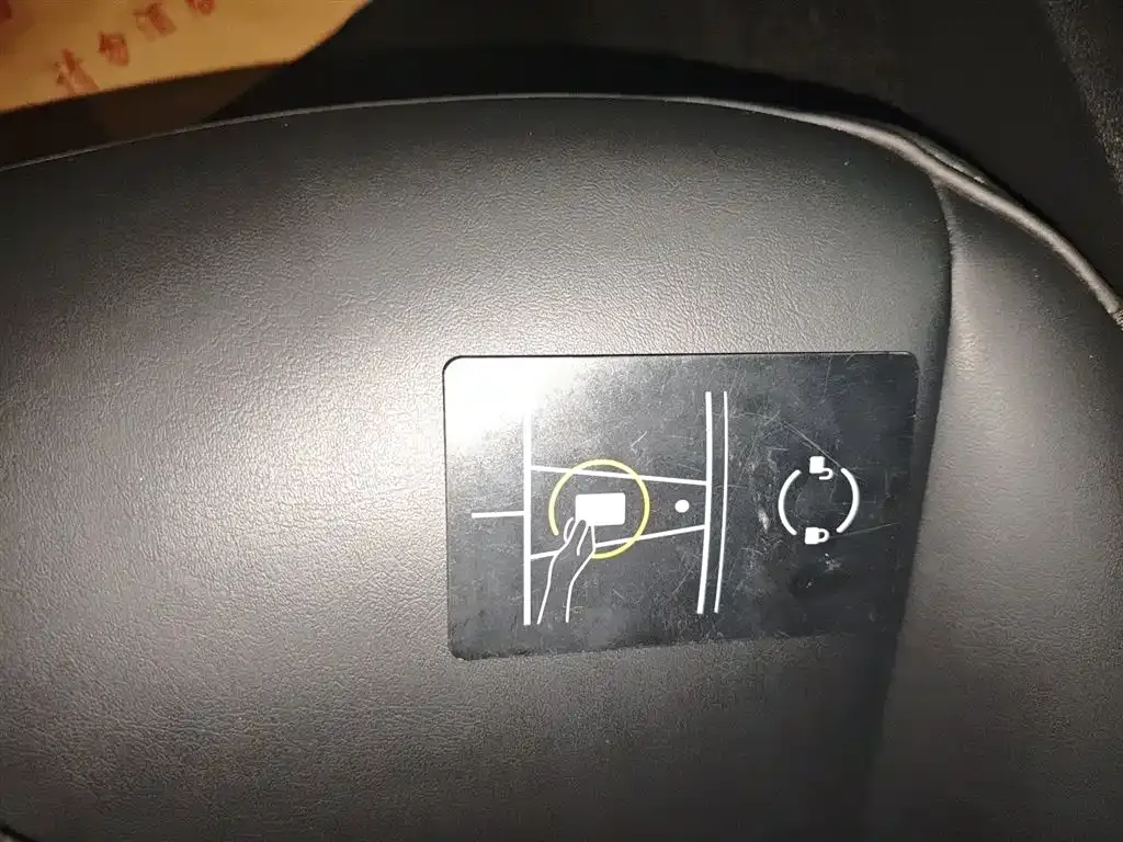 Tesla Model Y 2023 из CN, фото 9