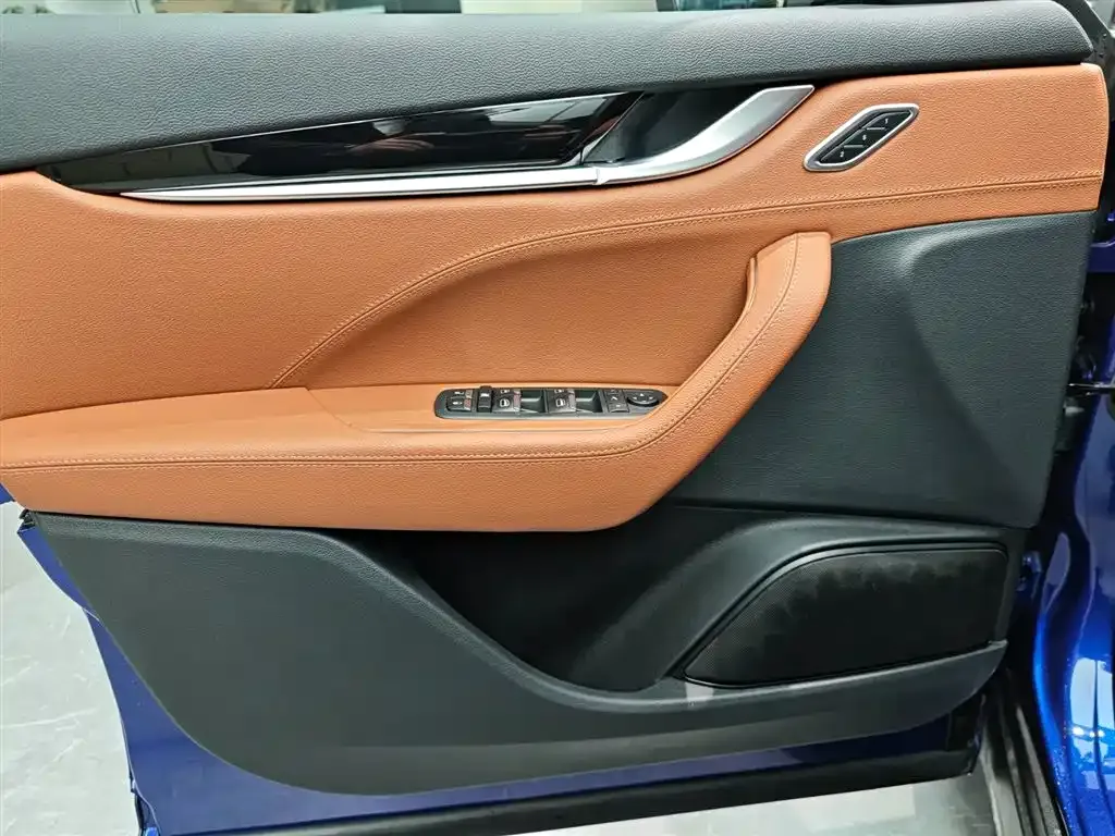 Maserati Levante 2023 из CN, фото 5